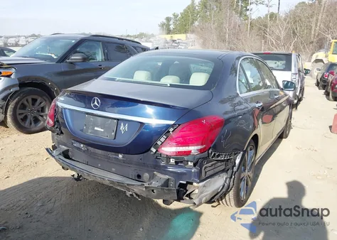 2016 Mercedes-Benz C 300 z USA, uszkodzony, nr VIN WDDWF4JB3GR179176